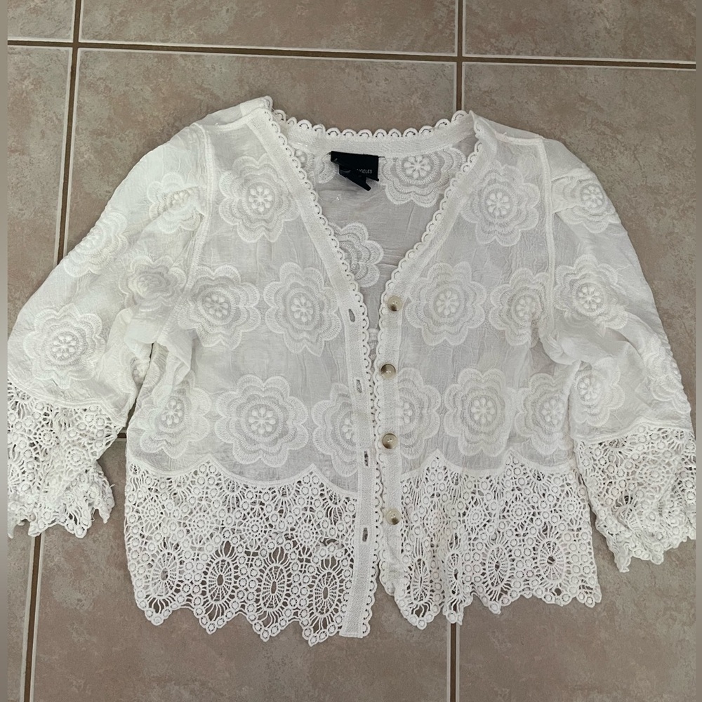 NWOT Liv Los Angelos cropped blouse ☀️